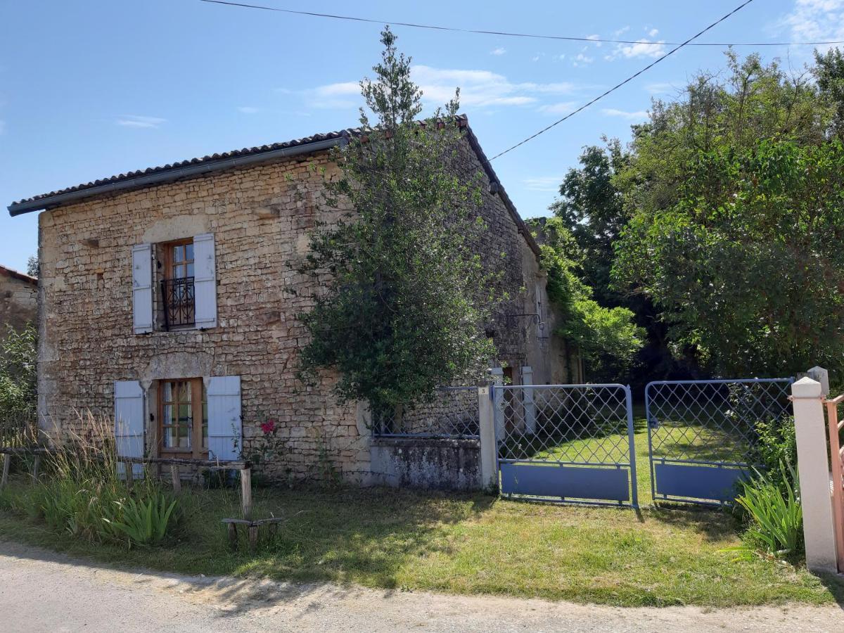 Wisteria Cottage Les Adjots Esterno foto